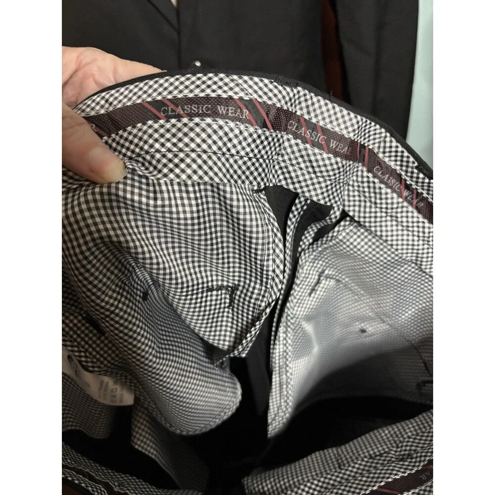 New Men’s Phayon Medium 2 Piece Navy Suit